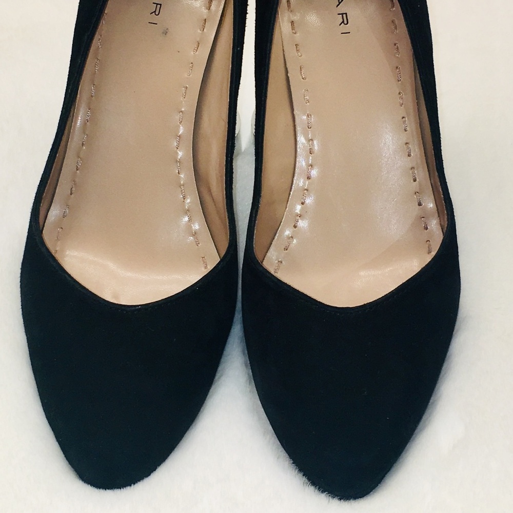 Elegant Black Leather Suede Tahari Heels Pumps